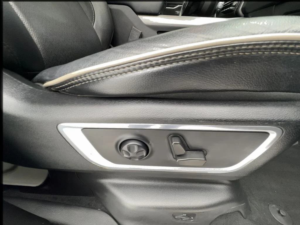 Used 2021 Blue Ram Laramie image 32