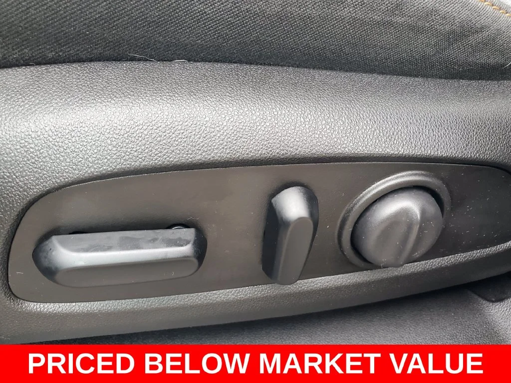 Used 2020 Gray GMC SLE image 6