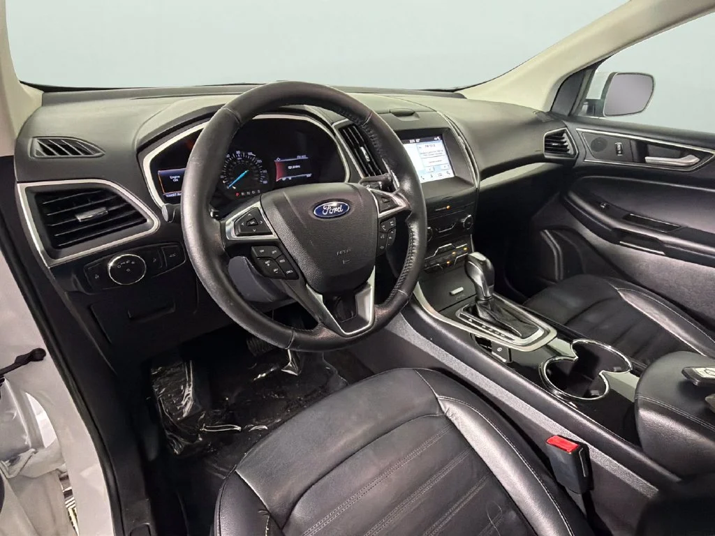 Used 2017 White Ford SEL image 19