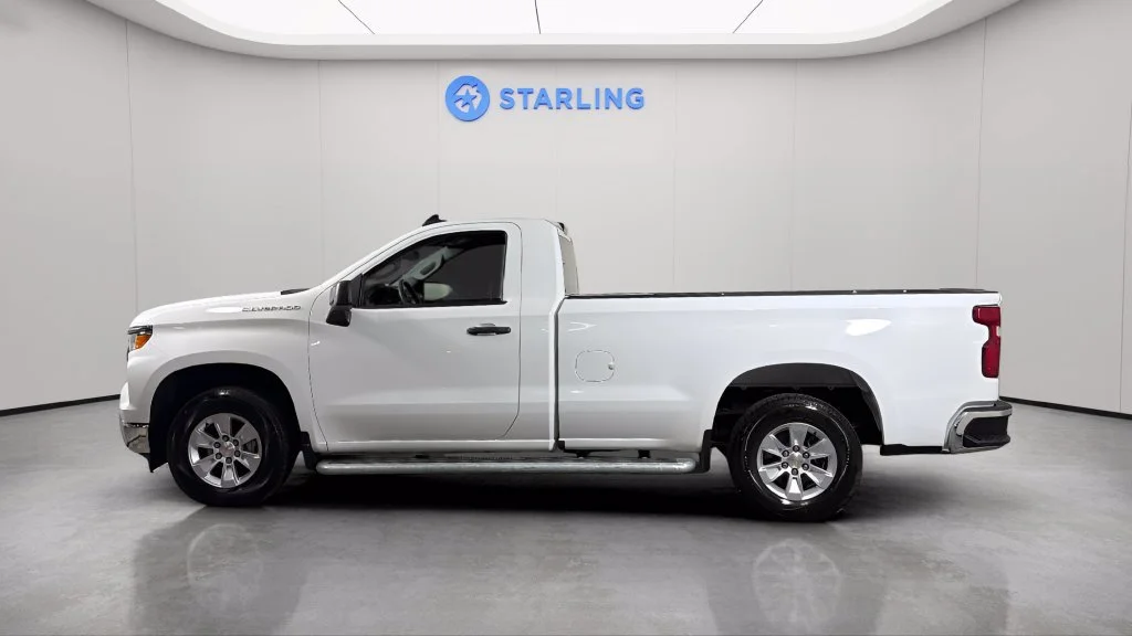 Used 2025 Summit White Chevrolet WT image 3