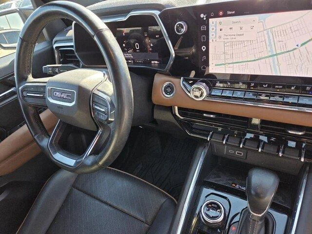 Used 2023 Onyx Black GMC 4WD AT4 image 30