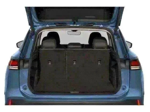 New 2026 Platinum Gray Metallic Volkswagen SE image 8