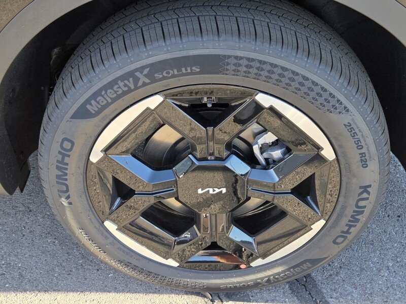 New 2027 Ebony Black Kia EX image 5