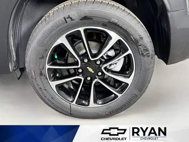 New 2026 Green Chevrolet LT image 29