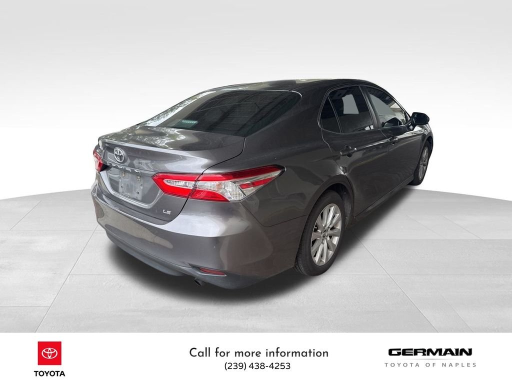 2018 Toyota Camry SE XLE photo 4