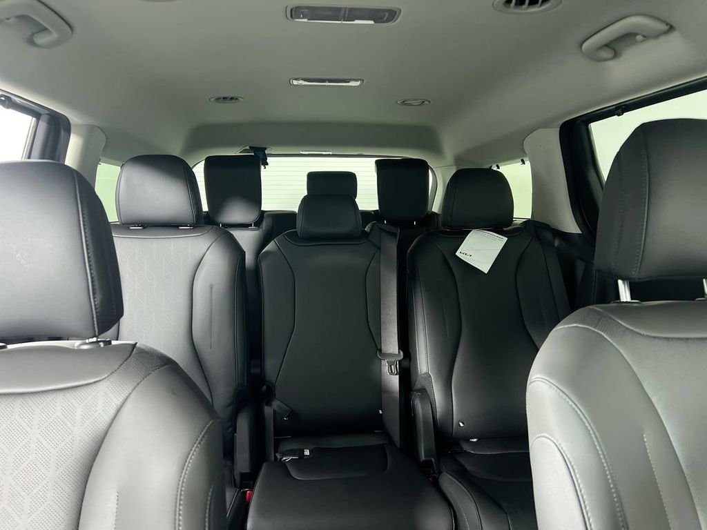 Certified Used 2026 White Kia EX image 31