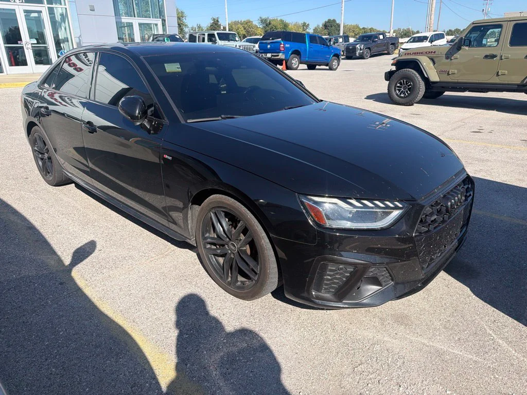 Used 2022 Black Audi  image 3