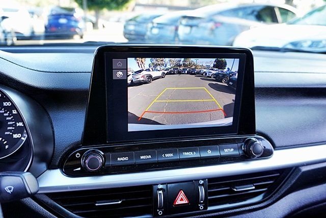 Used 2023 White Kia LX image 24