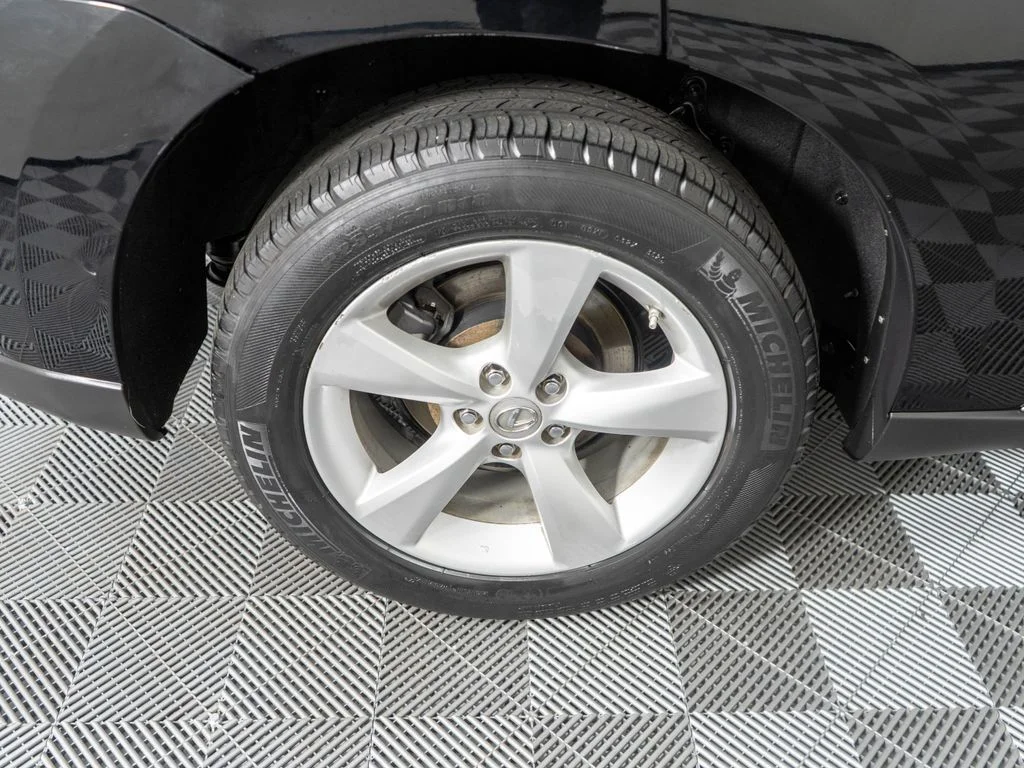 Used 2012 Black Lexus 450h image 30