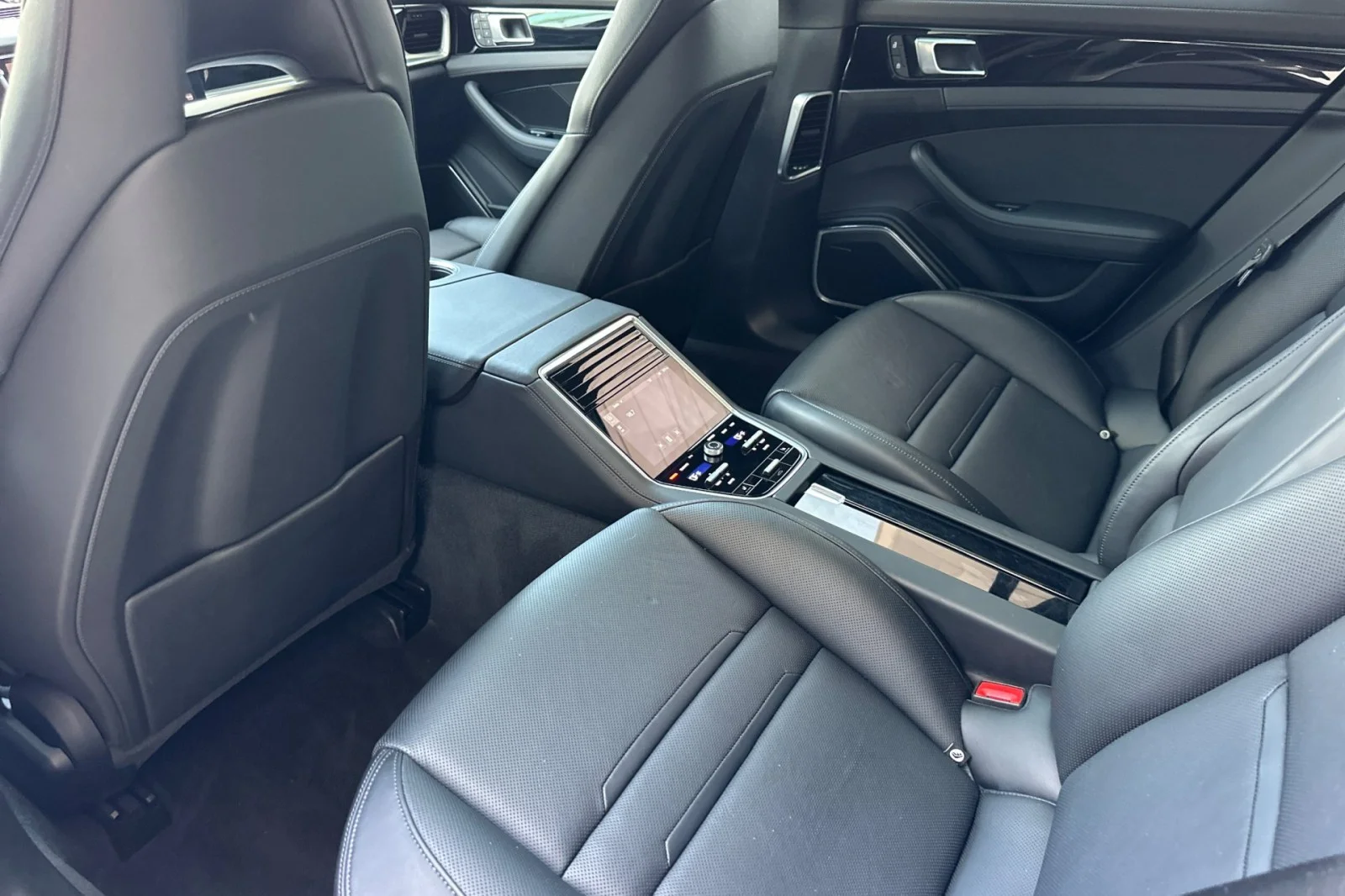 Used 2023 Chalk Porsche 4S image 13