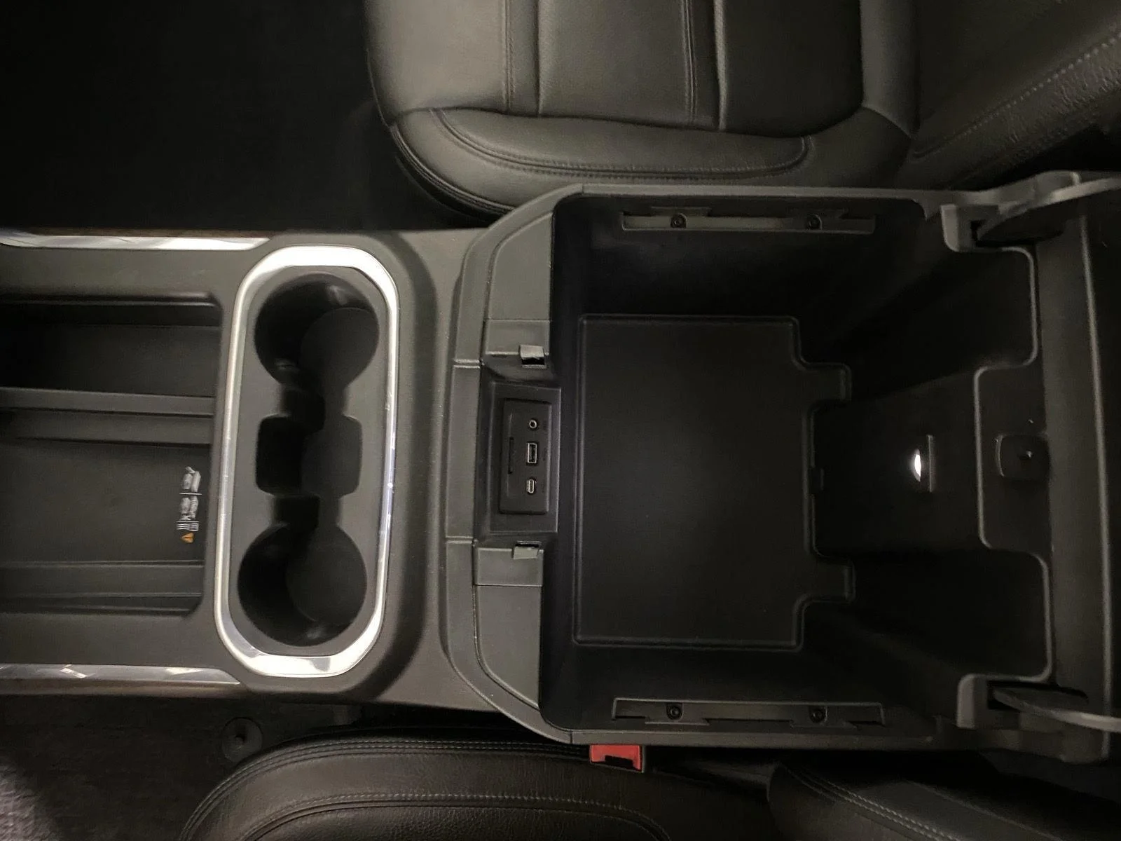 Used 2021 Summit White GMC Denali image 17