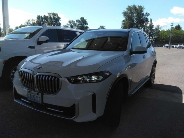 Used 2026 Alpine White BMW xDrive40i image 2