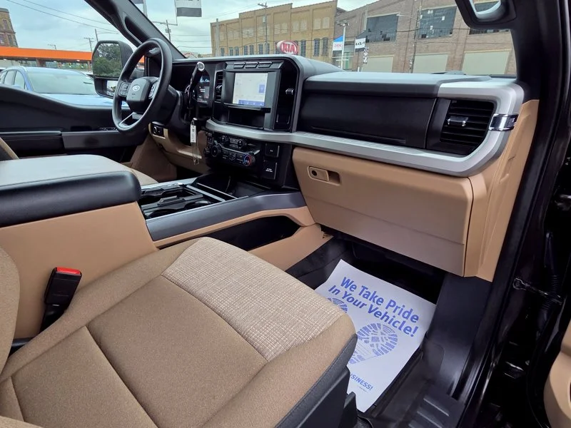 Used 2024 Brown Ford XLT image 18