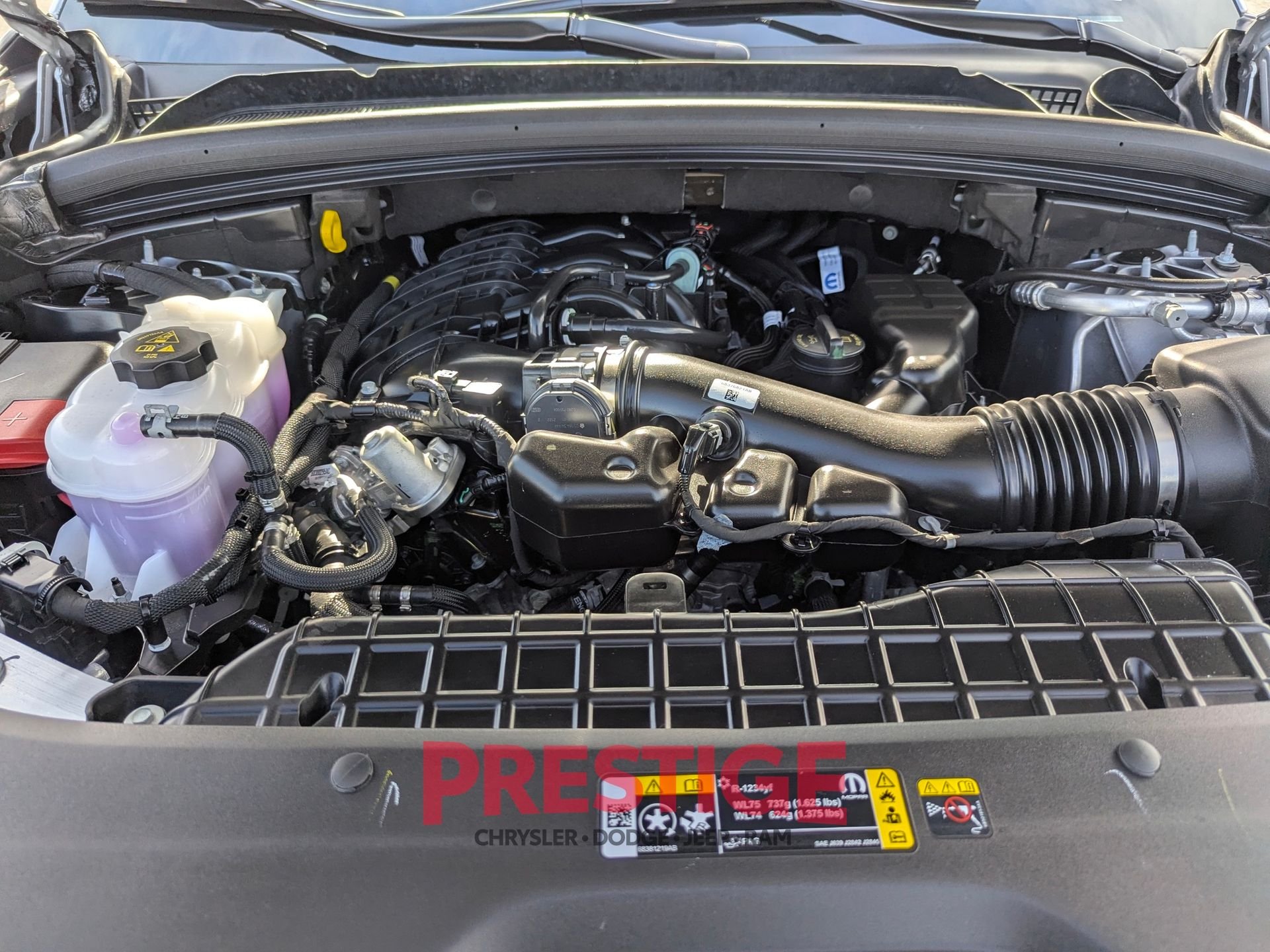 New 2026 Silver Zynith Exterior Paint Jeep Laredo X image 30
