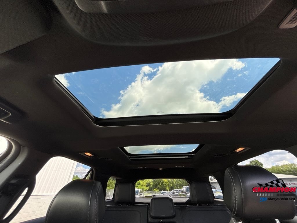 Used 2017 Gray Ford Limited image 18