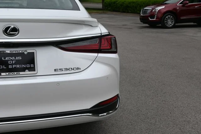 2024 Lexus ES Hybrid 300h - Photo 7