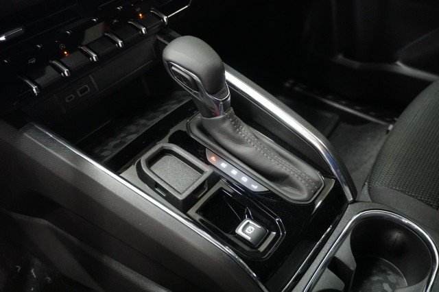 New 2026 Summit White GMC Elevation image 20