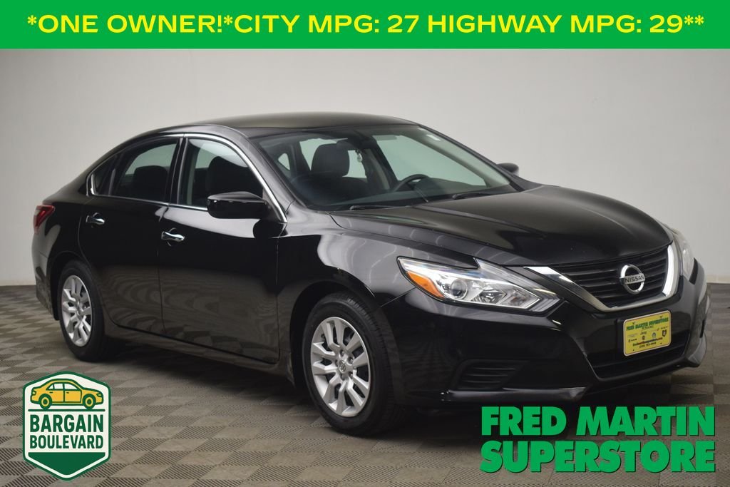 2016 Nissan Altima 2.5 S's photo