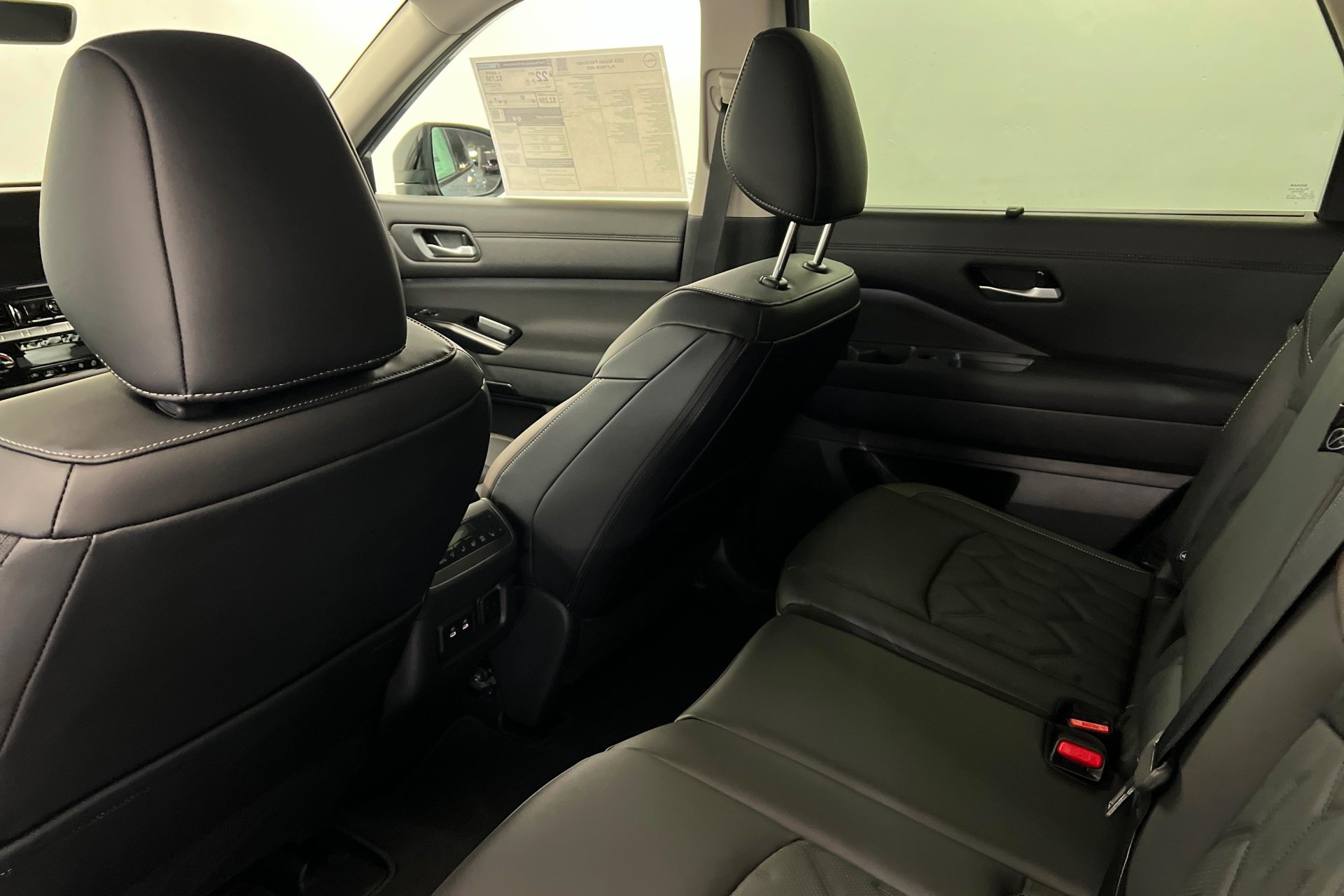 2026 Nissan Pathfinder Platinum - Photo 20