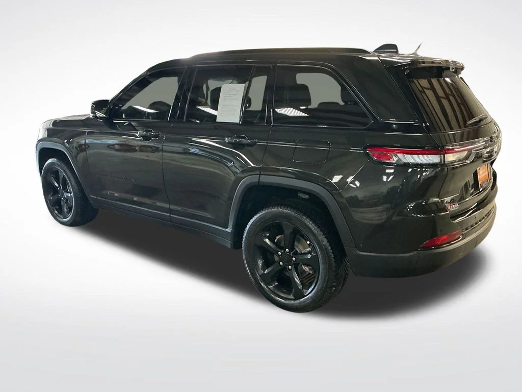 Certified Used 2023 Brown Jeep Limited image 3