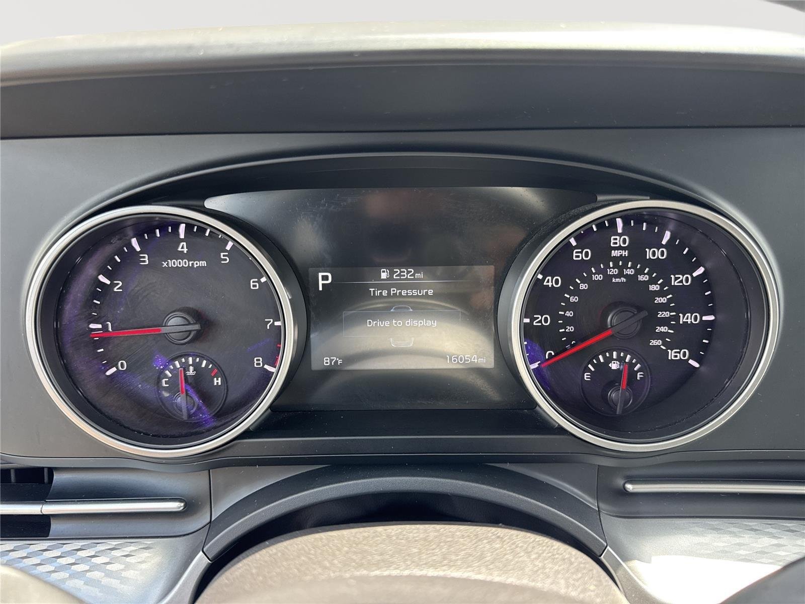 Certified Used 2024 Snow White Pearl Kia LX image 11