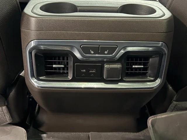 Used 2021 White GMC Denali image 35