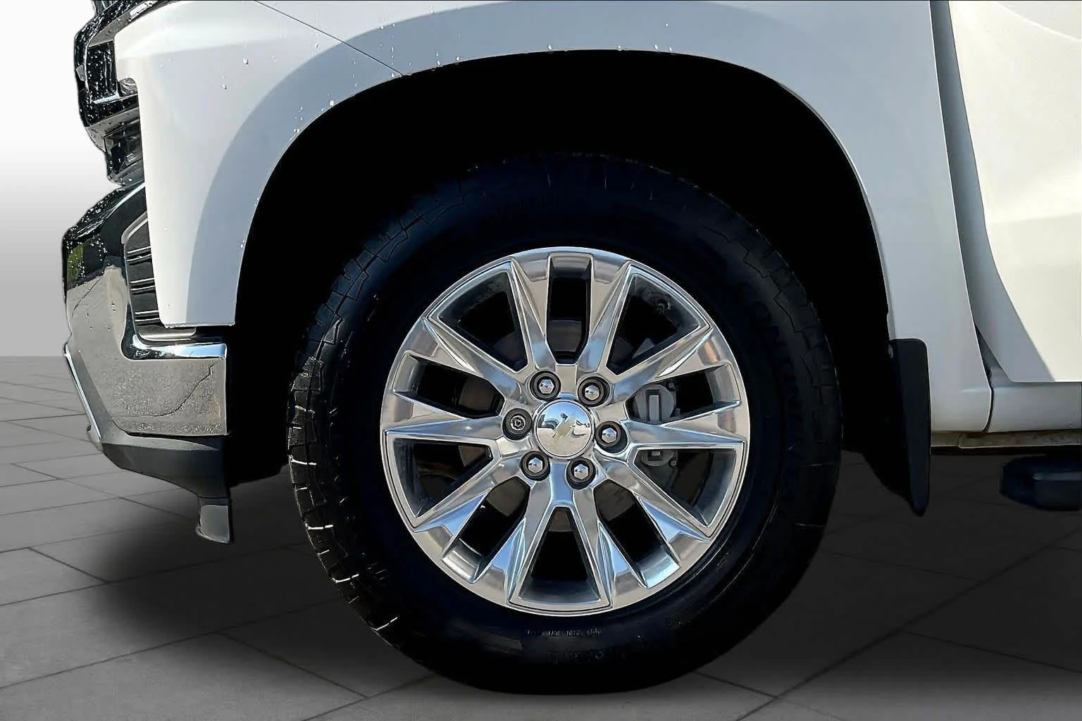 Used 2020 Summit White Chevrolet LTZ image 11