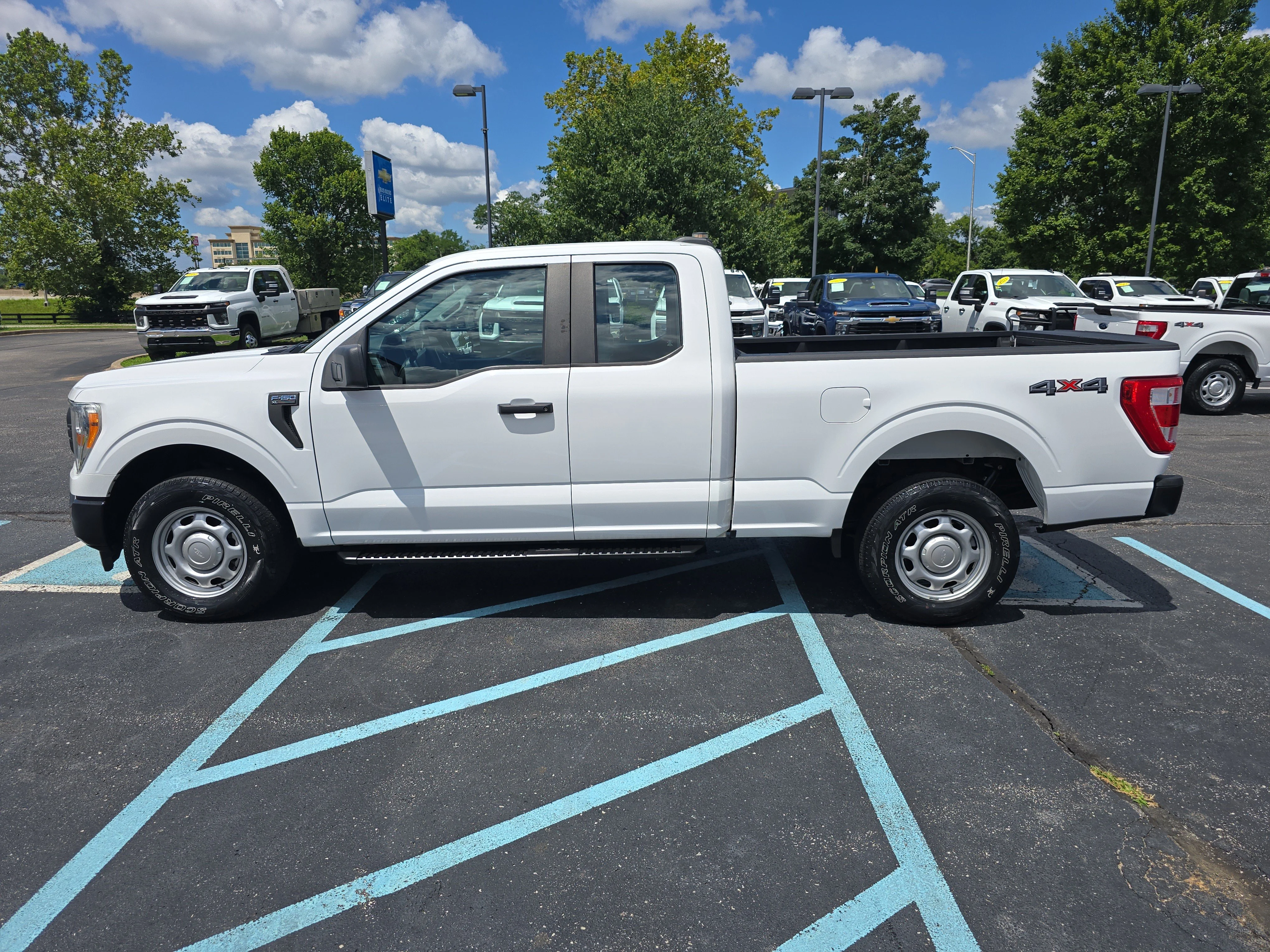 Used 2021 Oxford White Ford XL image 7