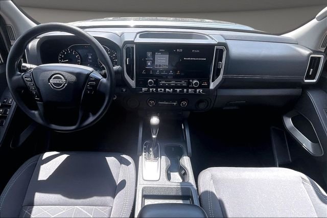 Used 2025 Gray Nissan SV image 13