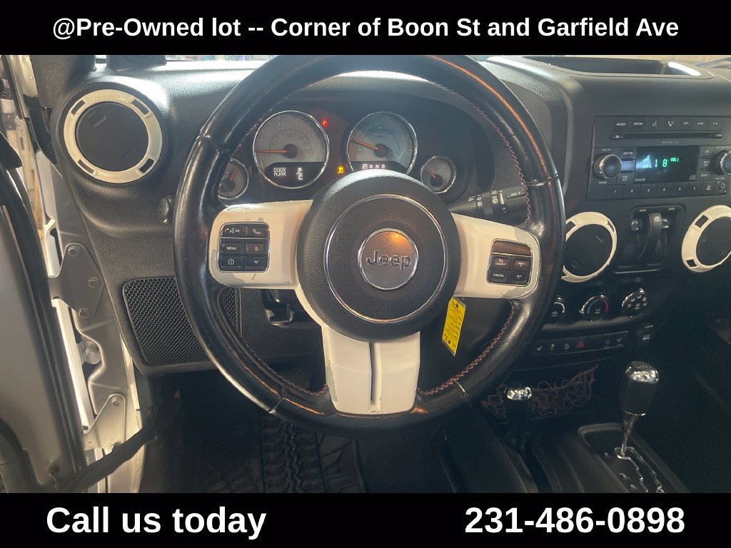 Used 2012 Silver Jeep Sahara image 25