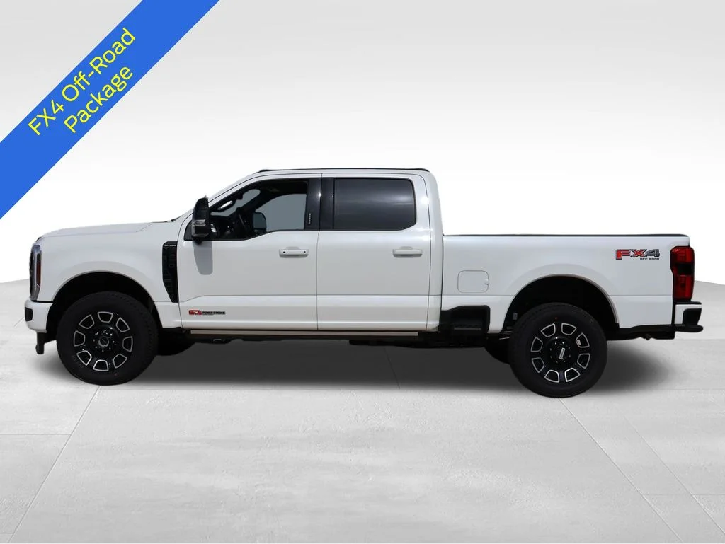 New 2026 Star White Metallic Tri-Coat Ford F-250® Platinum® image 2