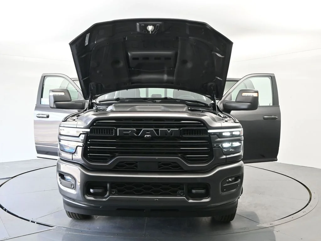 New 2026 Granite Crystal Metallic Clear-Coat Exterior Paint RAM Laramie image 47