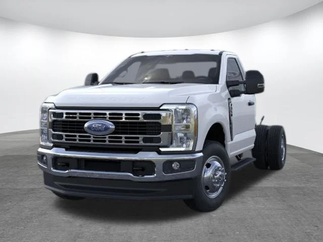 2026 Ford F-350 Super Duty Chassis Cab XL - Photo 32