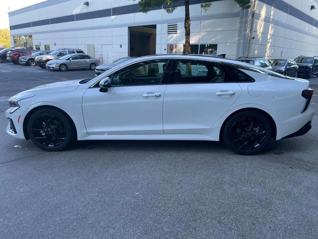 Used 2022 Wolf Gray Kia GT-Line image 6