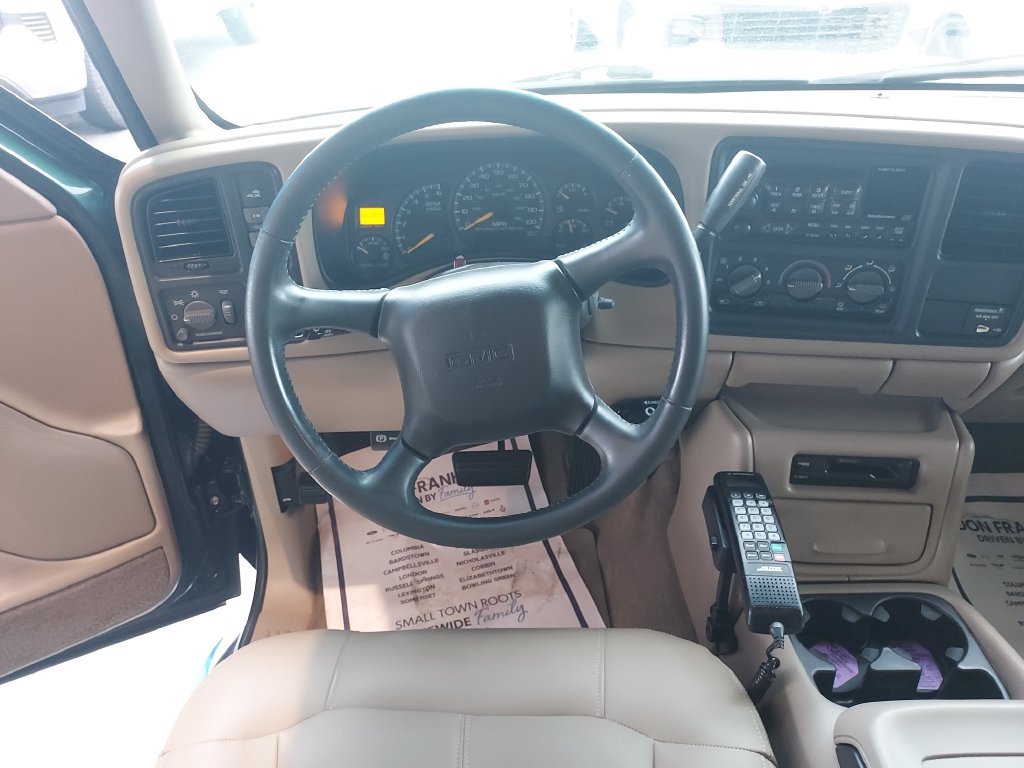 Used 2001 Green GMC SLE image 16