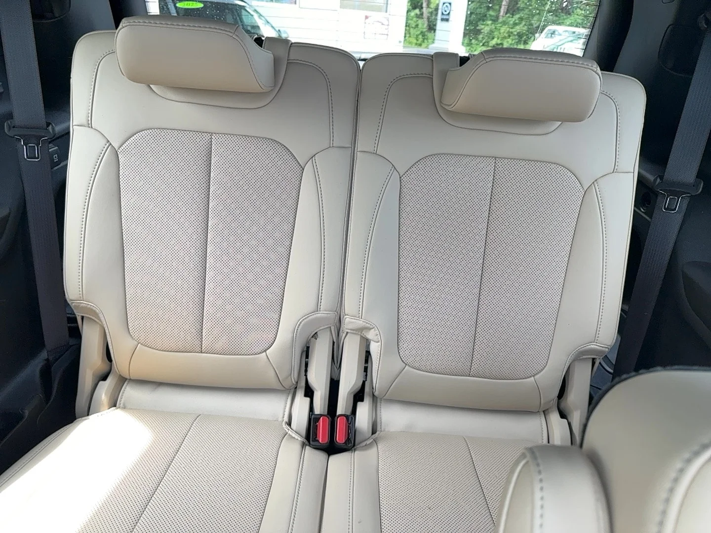 Used 2024 Velvet Red Pearlcoat Jeep Limited image 21