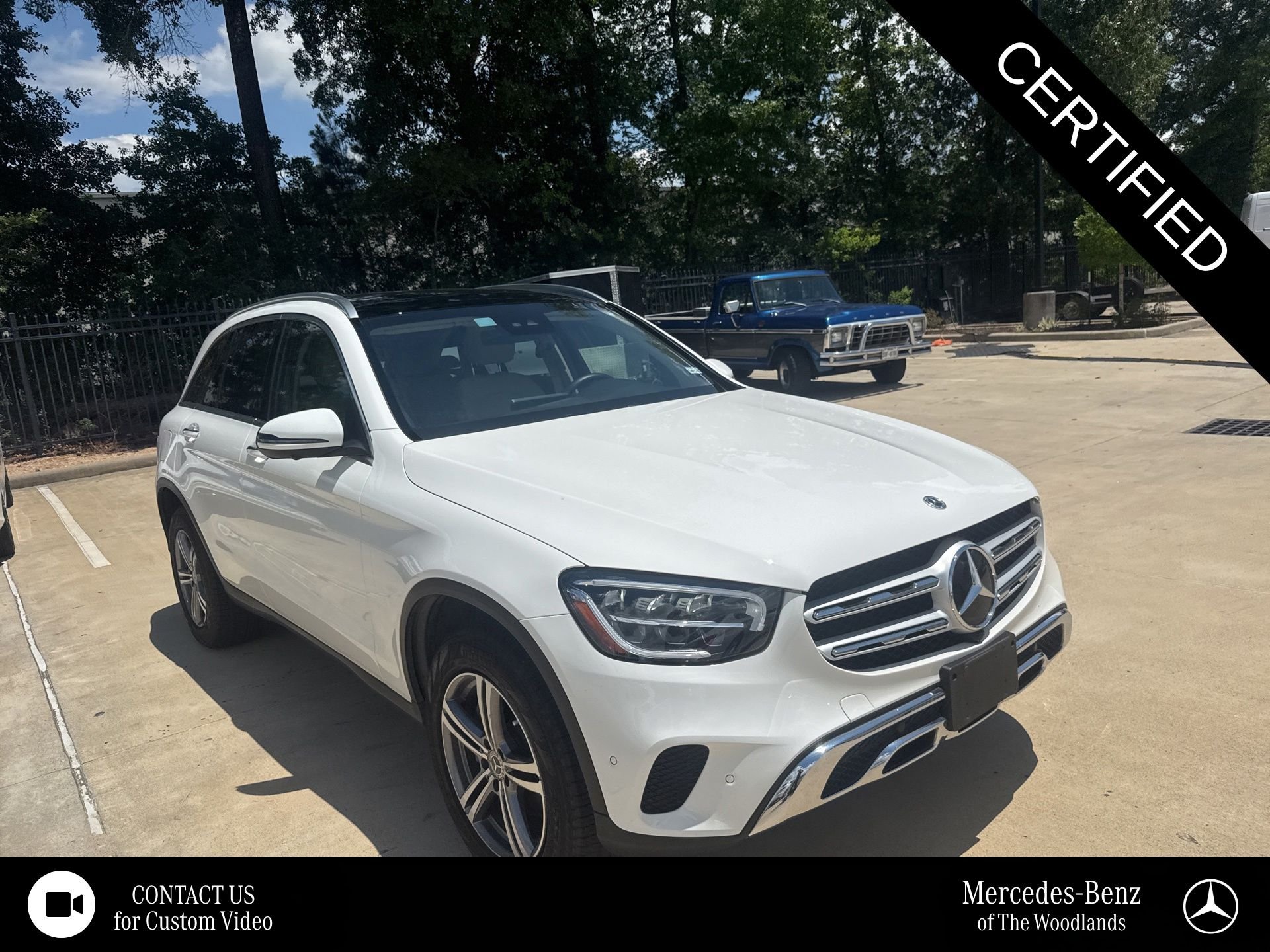 2022 Mercedes-Benz GLC GLC 300's photo