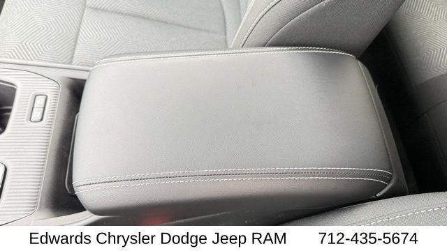 New 2026 Bright White Clearcoat Jeep Laredo image 22