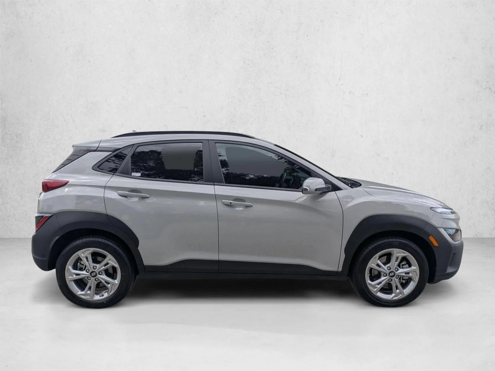 Used 2022 Cyber Silver Hyundai SEL image 4