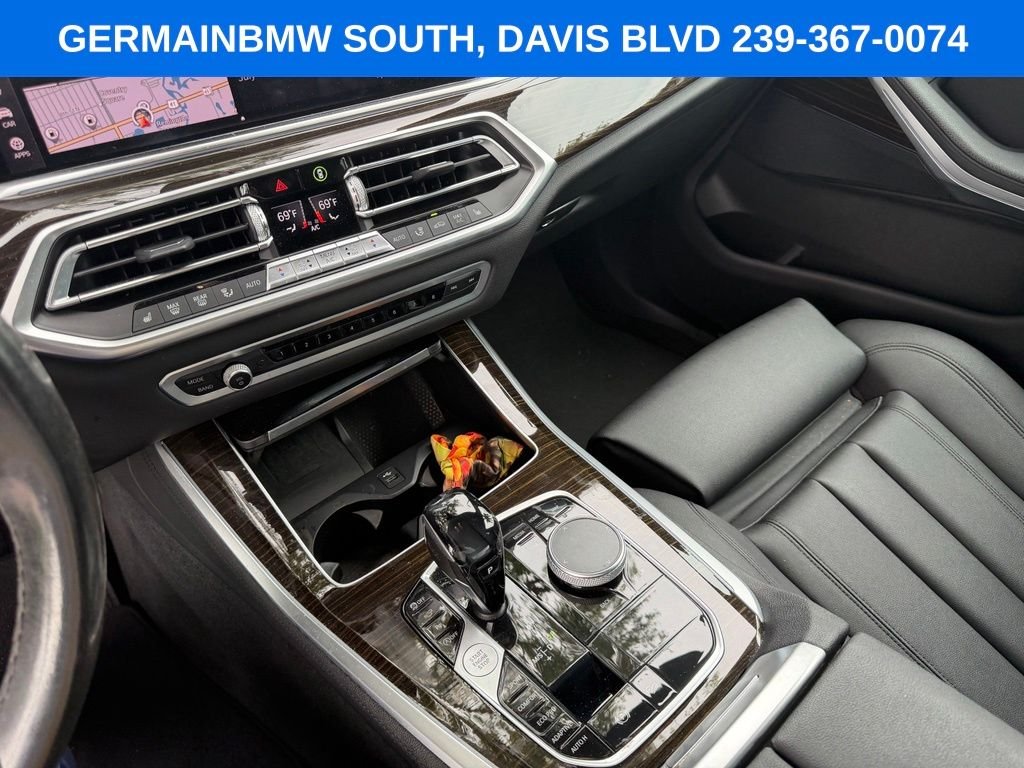 Used 2020 Dark Graphite BMW xDrive40i image 24