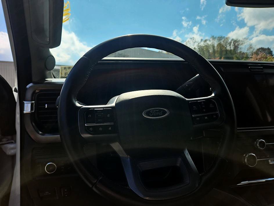 Used 2026 Oxford White Ford LARIAT image 12