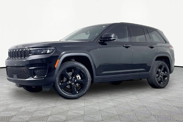 Used 2024 Black Jeep Altitude image 1