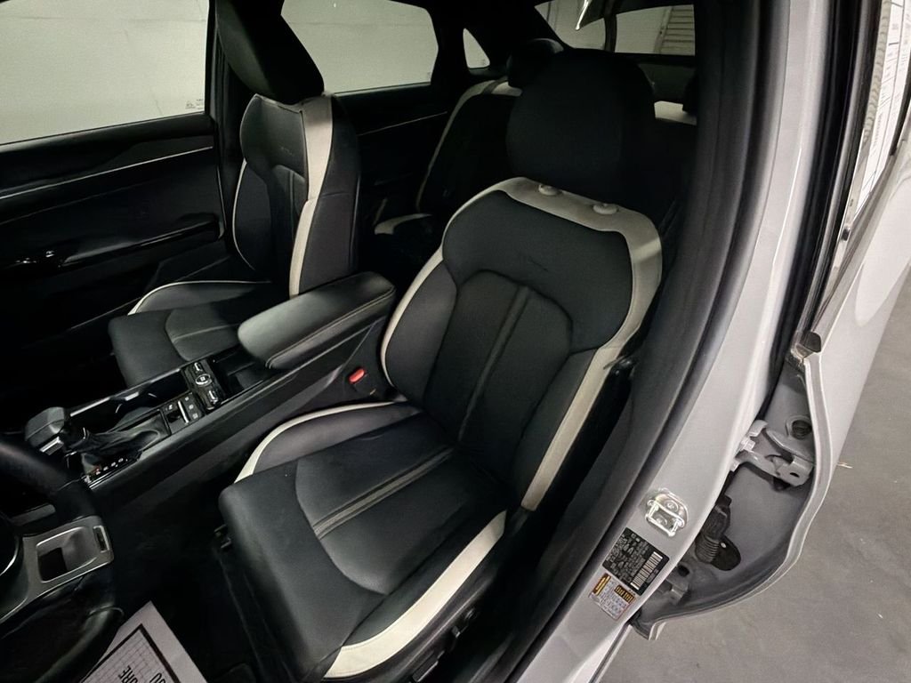 Used 2025 Wolf Gray Kia GT-Line image 19