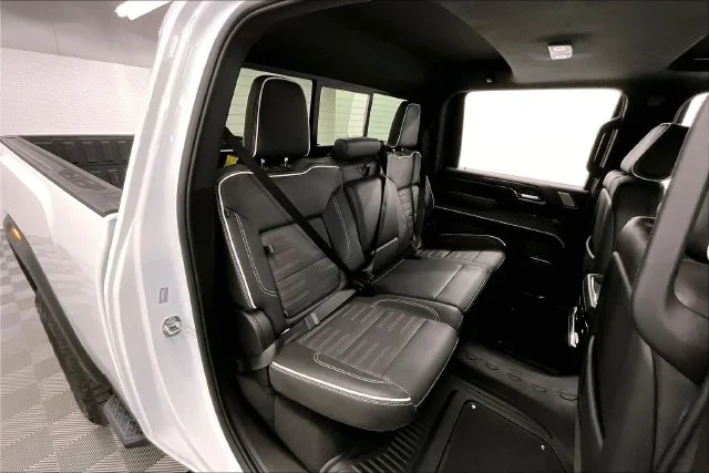 Used 2025 Summit White GMC AT4X image 26