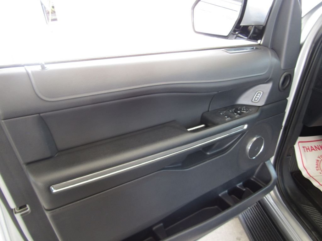 Used 2024 Silver Ford XLT image 21