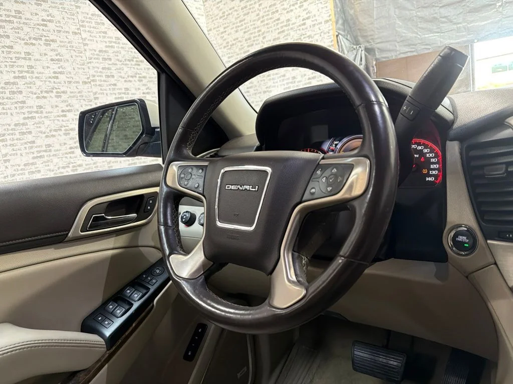 Used 2016 Sparkling Silver Metallic GMC Denali image 21
