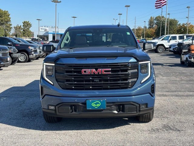 Used 2025 Downpour Metallic GMC Elevation image 8