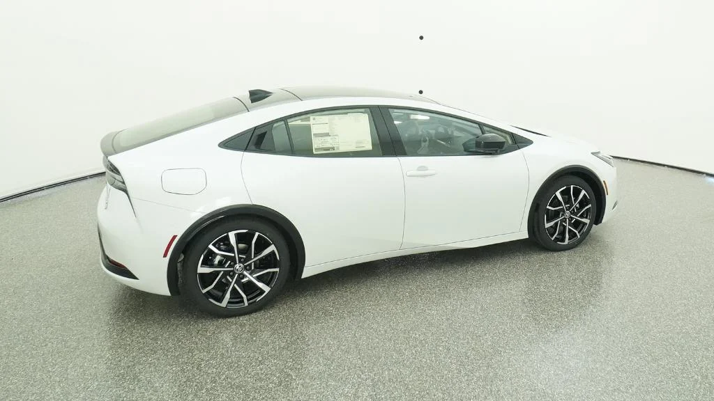New 2026 Wind Chill Pearl Toyota XSE Premium image 22