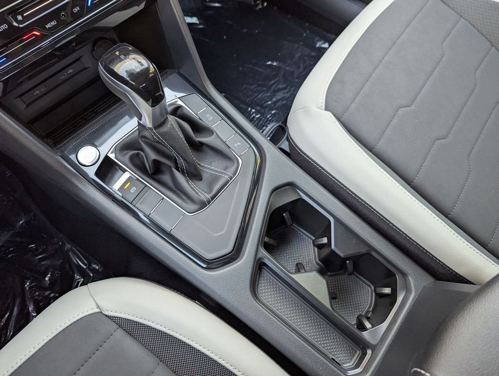 2025 Volkswagen Taos SE - Photo 13