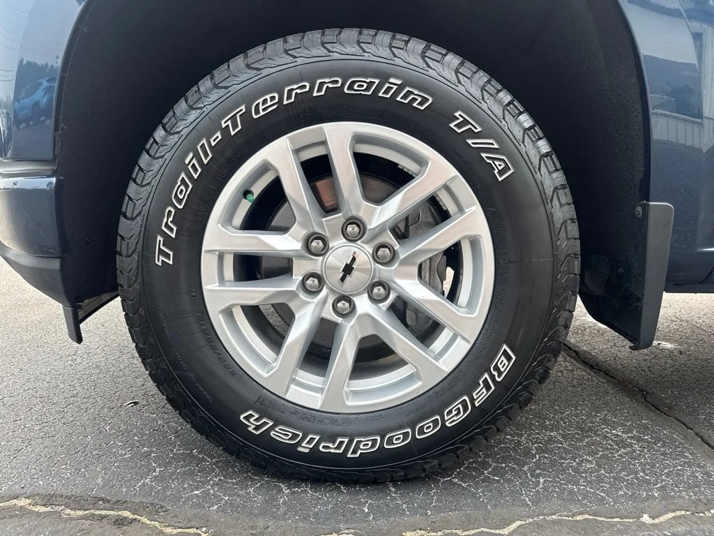 Used 2020 Northsky Blue Metallic Chevrolet RST image 12